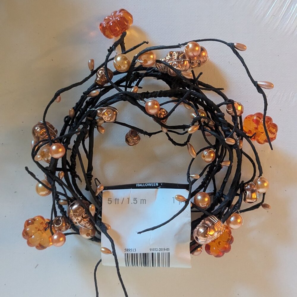 NWT Goth Skulls Pearls Orange Halloween Decoration Floral Garland Ashland Decor